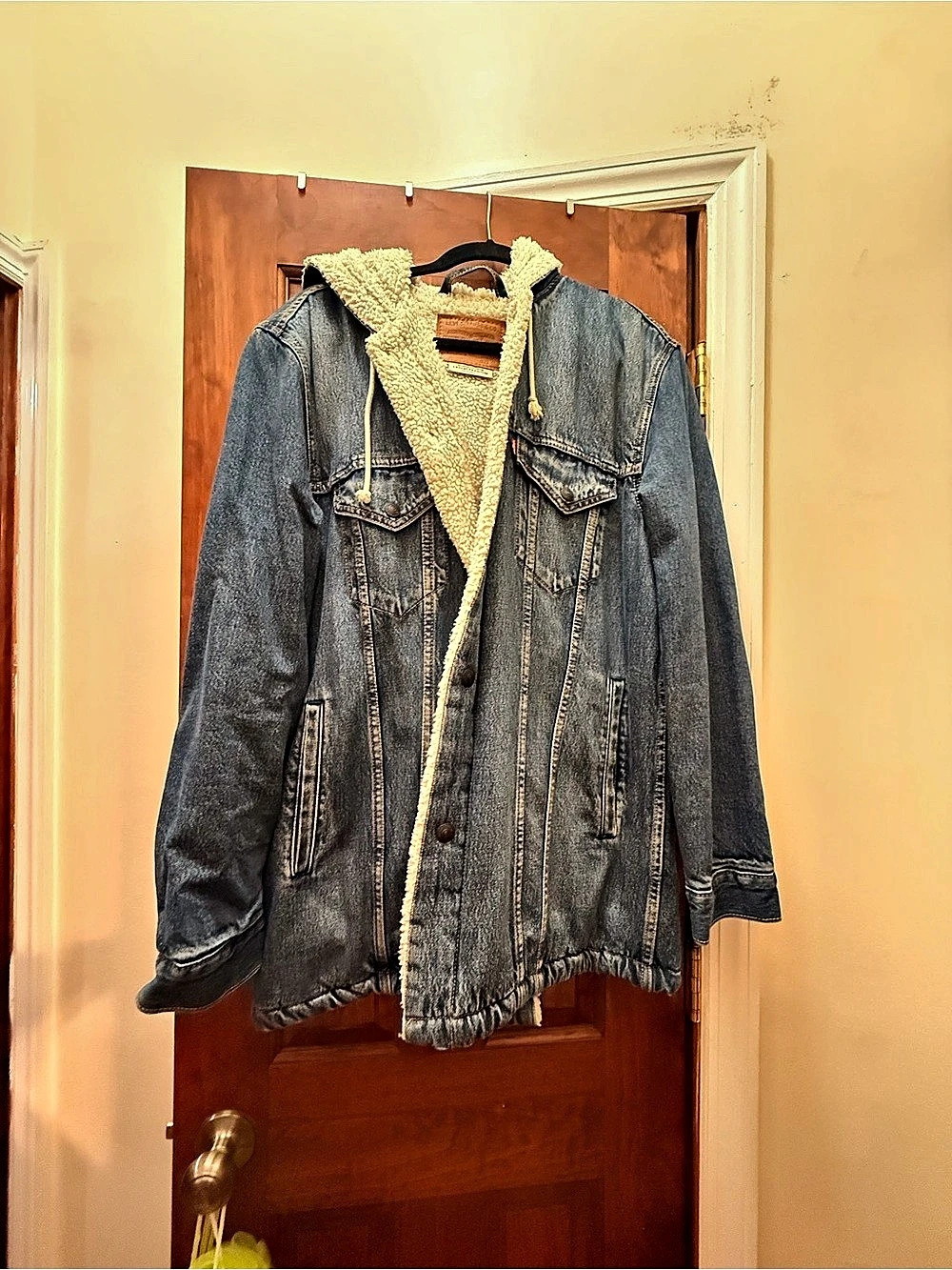 Levi's Premium sherpa-lined denim jacket Sherpa-Lined Denim Jacket in Blue